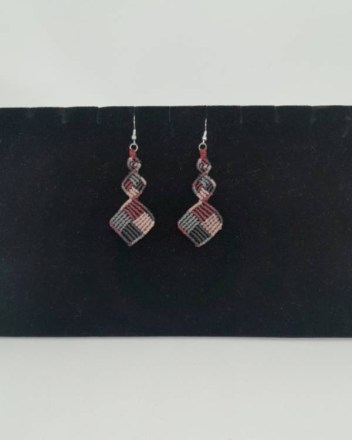 31   β   Σκουλαρίκια μακραμέ μακρή τετράγωνα μαυρο (1)